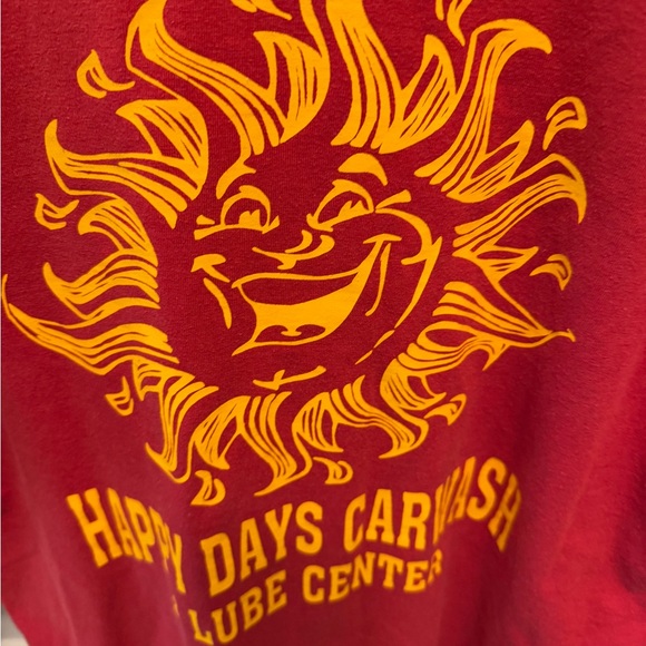 Red Happy Days Carwash & Lube Graphic Tee T Shirt SS L - Picture 5 of 7